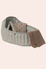 Maileg - Carry Cot Large - Blue - Strawberries & Cream