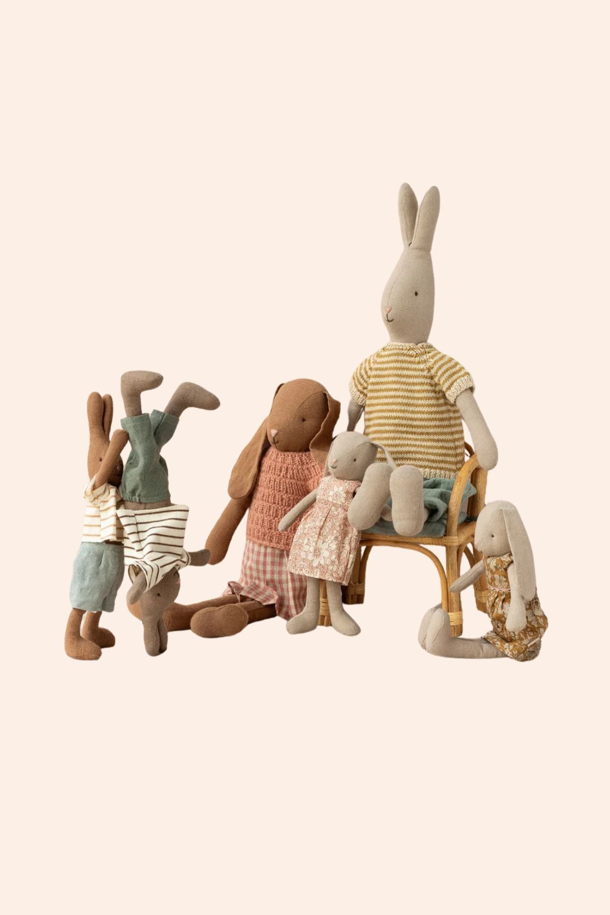 Maileg - Rabbit Size 2 - Classic Shirt and Shorts -Strawberries & Cream