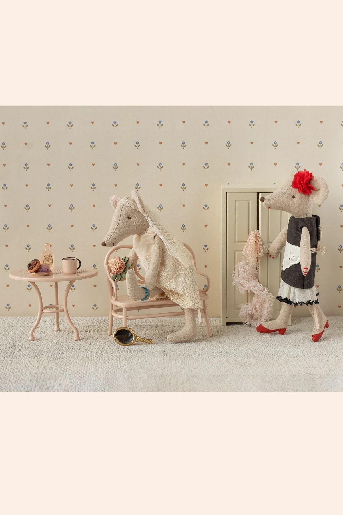 Maileg - Beautician Mouse - Mum - Strawberries & Cream - luxury - Ingrid Lewis - Designer