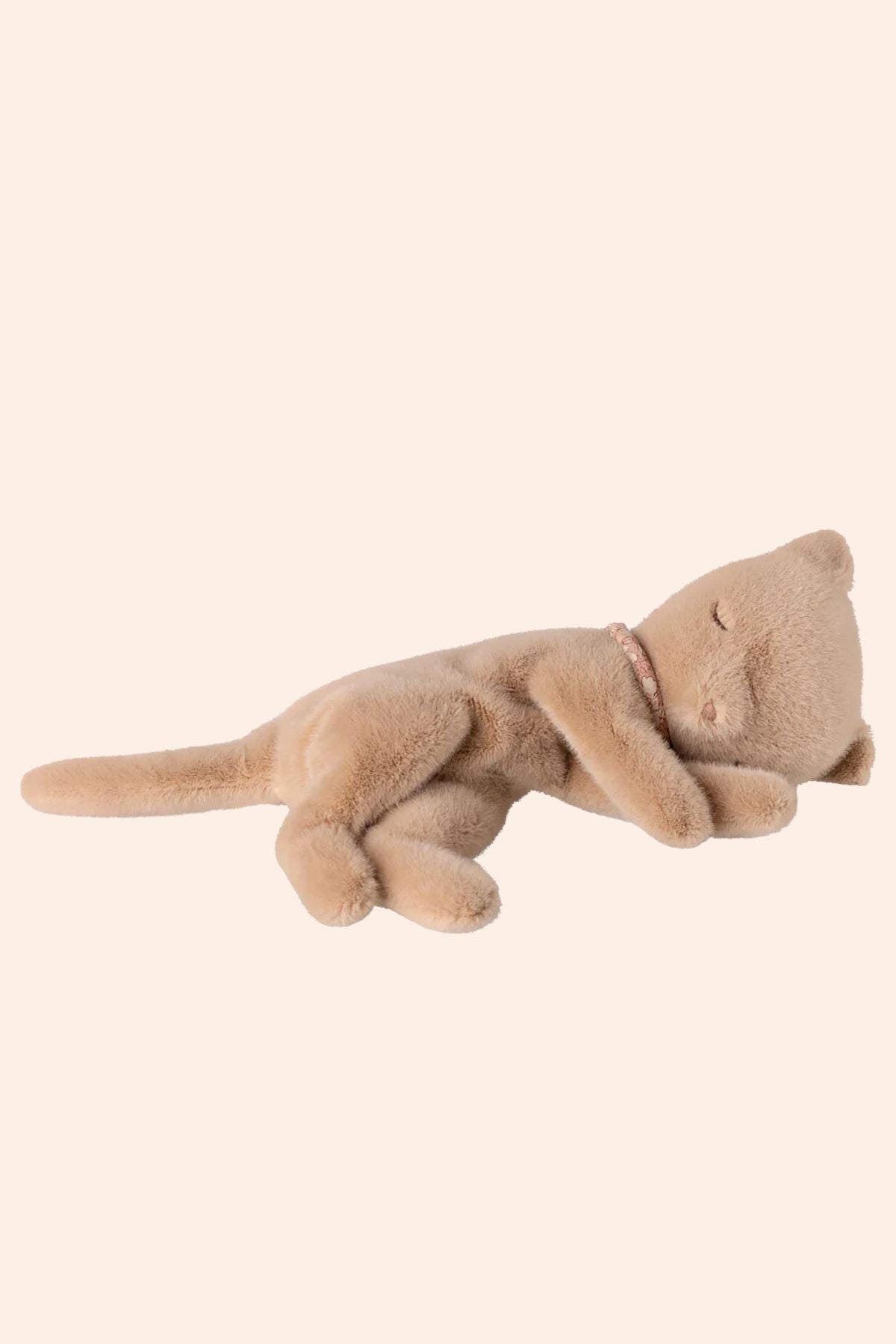 Maileg - Sleeping Kitten Plush - Medium - Cream Peach - Strawberries & Cream